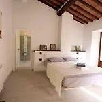 La Casa Nel Borgo 펜션 몬티키엘로