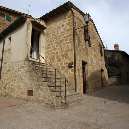 La Casa Nel Borgo Nyaraló *