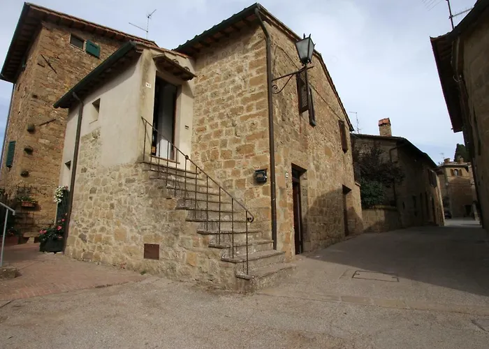 La Casa Nel Borgo Nyaraló *